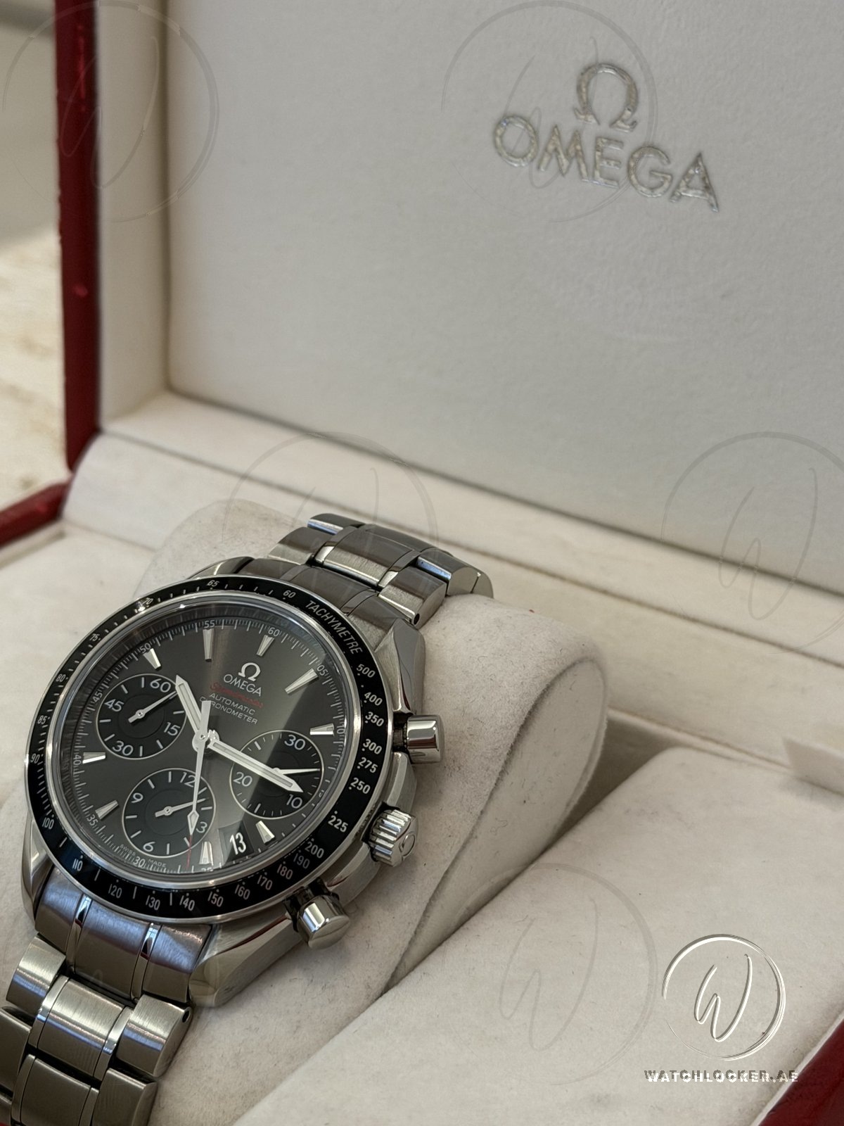 Omega Speedmaster Date 40